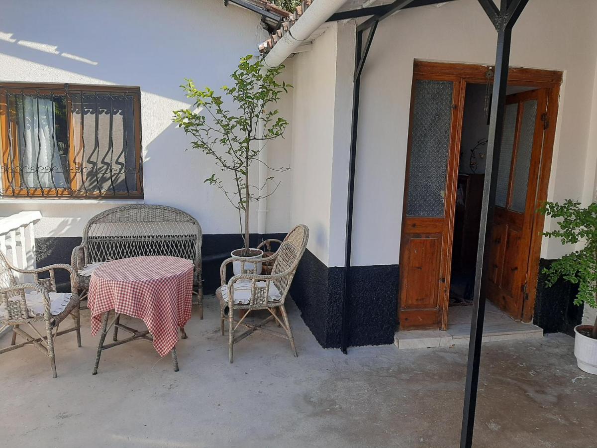 Hotel The Fir Gate Gjirokastër Exterior foto